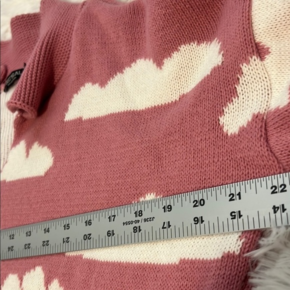 Nasty Gal Pink and White V-Neck Sweater with Cloud Design - Picture 4 of 5